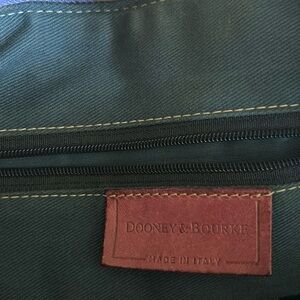 Vintage 9” Dooney & Bourke purple embossed alligator leather hand bag